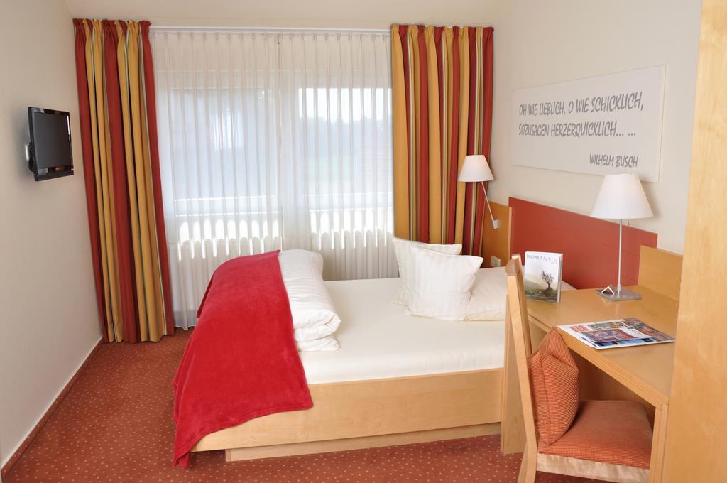 Romantik Hotel Schmiedegasthaus Gehrke บาด เนินน์ดอร์ฟ ภายนอก รูปภาพ